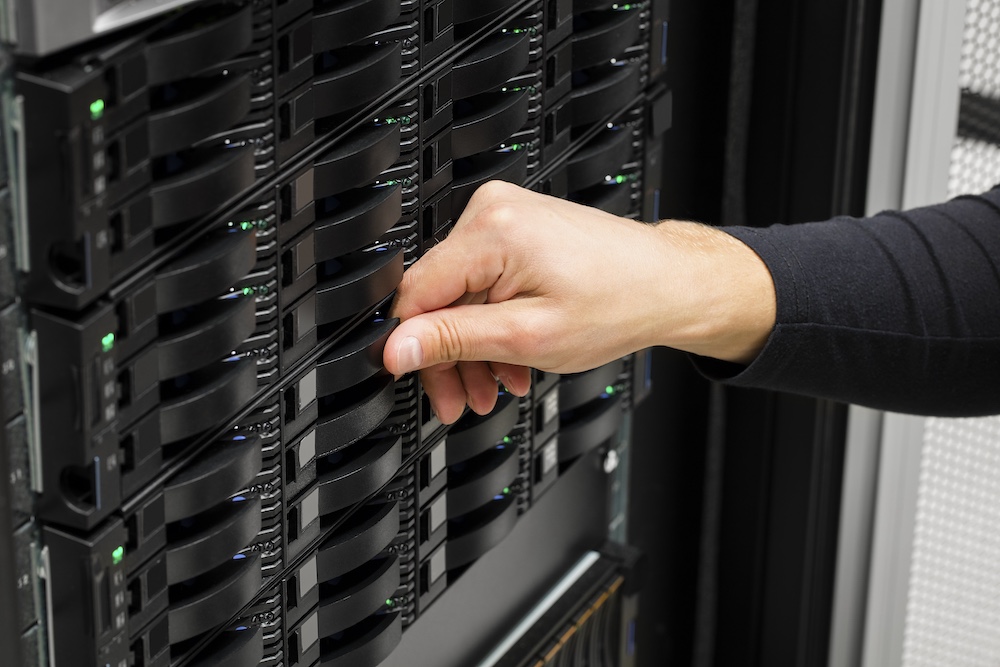 Server maintenance in data centre